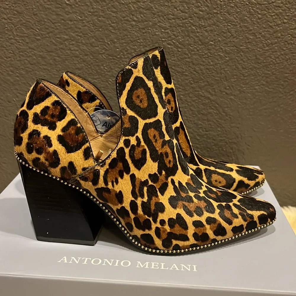 New Antonio Melanie Leopard Print calf hair Ankle Booties slip on - Picture 4 of 9